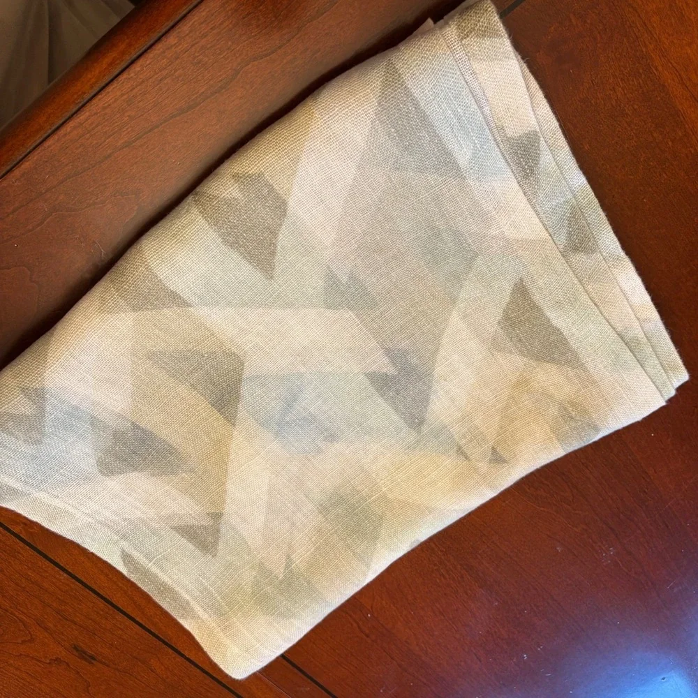 Crate &‎ Barrel Breezeway 14x90 Linen Table Runner Pastel Geometric Modern